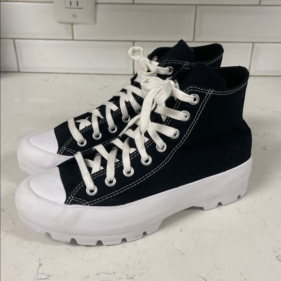 Converse Women's Chuck Taylor All Star Lugged High Top Shoes 565901C Women’s 9 - Picture 1 of 17